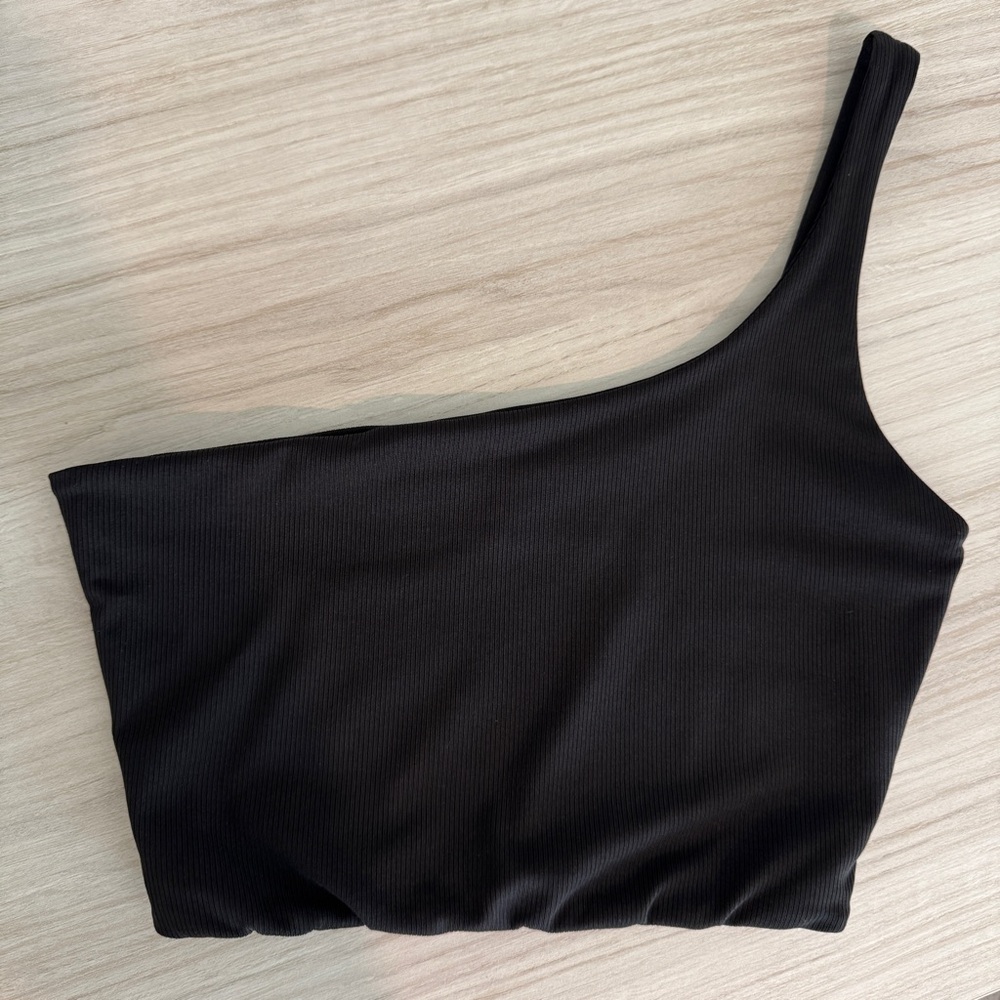 Naked Wardrobe Asymmetrical Crop 🖤